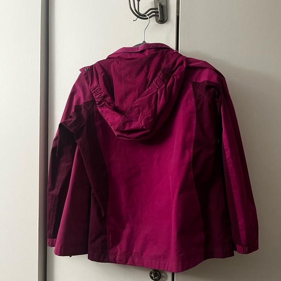 Pink mountain warehouse rain jacket - Picture 3 of 3